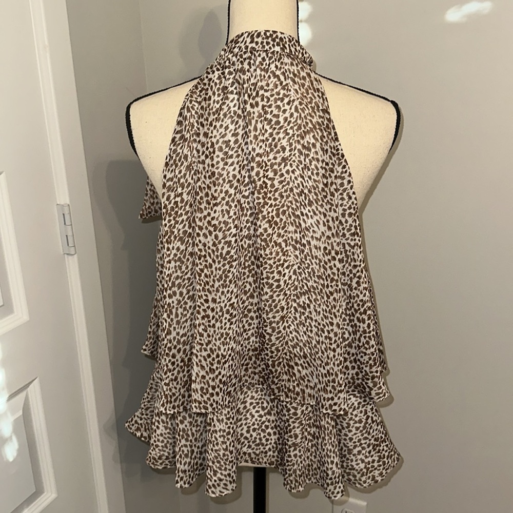 Animal Print Express Sleeveless Top - Picture 4 of 5